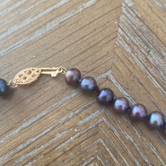 VINTAGE IWI PEARL STRAND NECKLACE W/14K CLASP - Picture 2 of 5